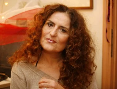 Η Σοφία Φιλιππίδου μιλά για συμβάν με κουκουλοφόρο στα Εξάρχεια: «Έβγαλε την κουκούλα, με πλησίασε και…» (βίντεο)